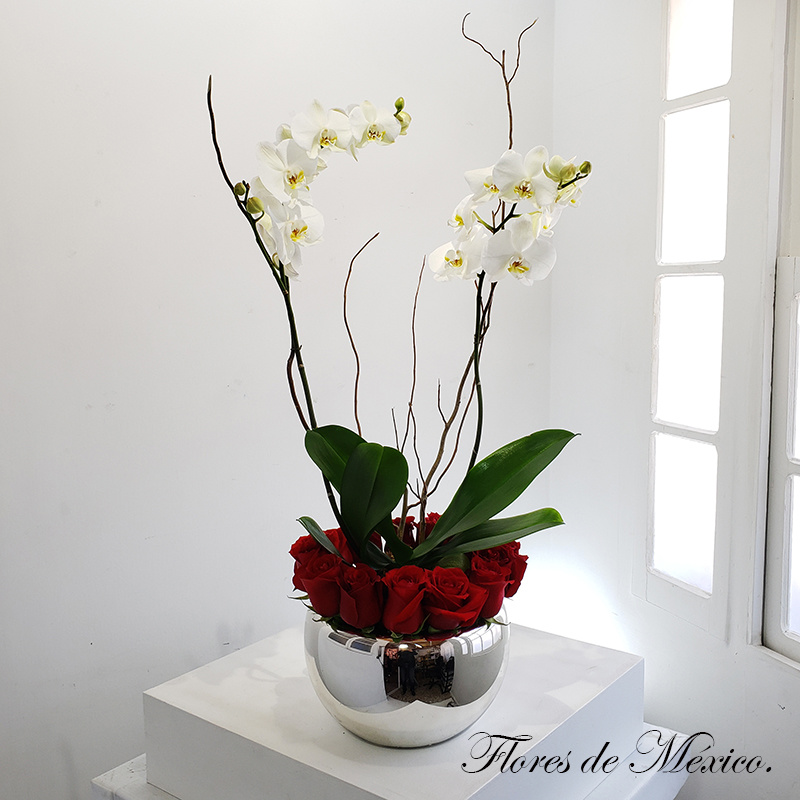 Arreglos y centros de mesa con orquideas naturales